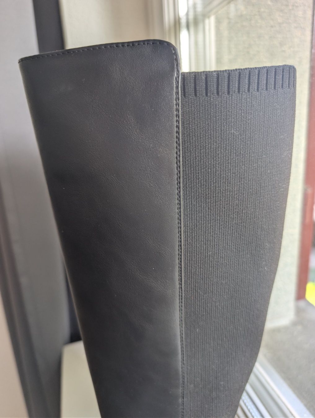 Scarpe da donna: lange schwarze Stiefel – Usato da Wädenswil venduto da dia_m228 1
