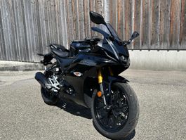 YAMAHA YZR 125 R125 2026 nur 2600km 15PS Motorad ABS TOP