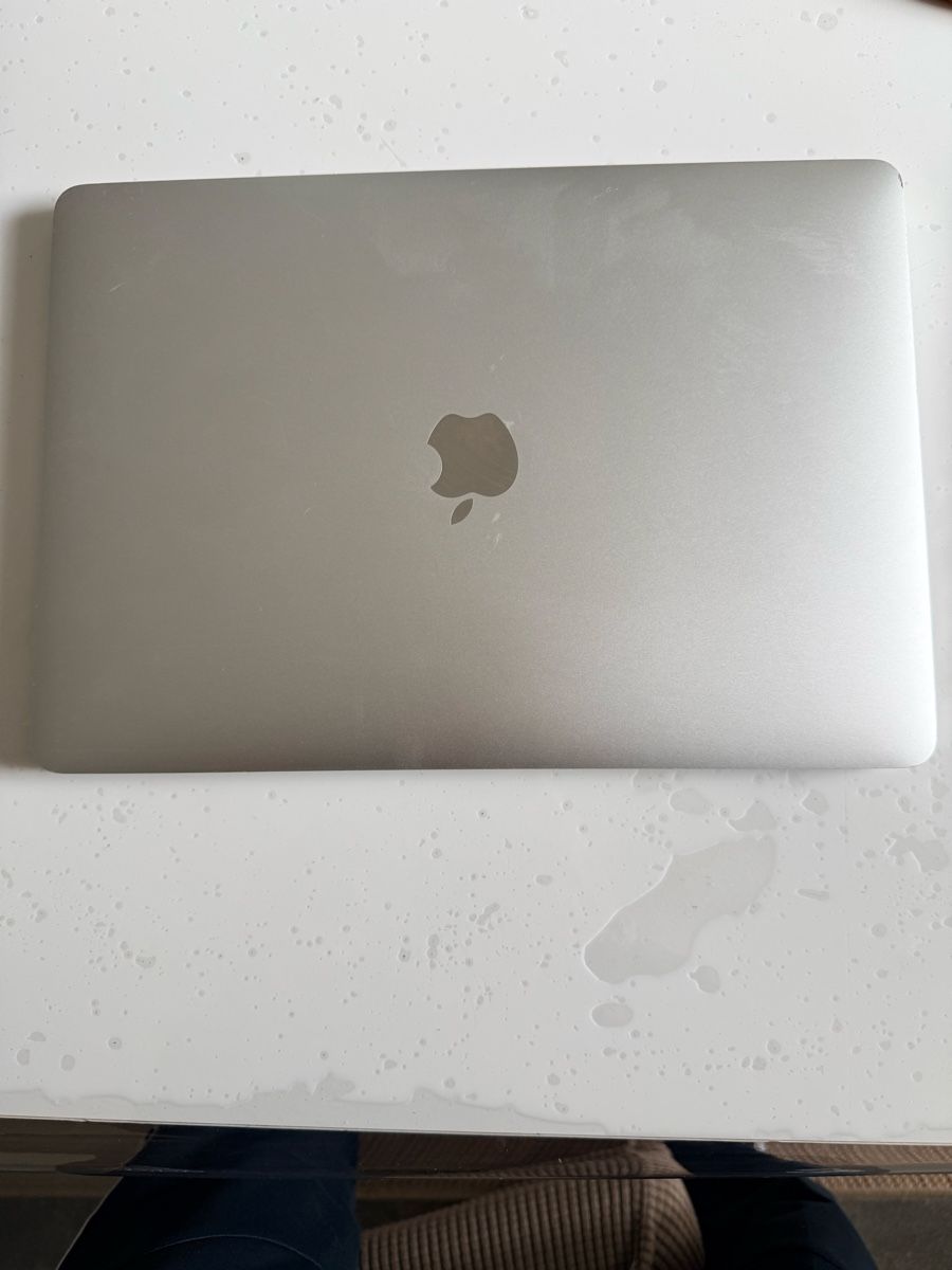 Apple PC: MacBook Pro 2017, en très bon état  – Usato da La Chaux-de-Fonds venduto da hed_27yb