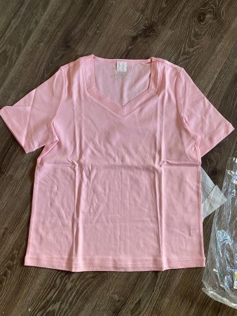 T shirt NEUF T 44