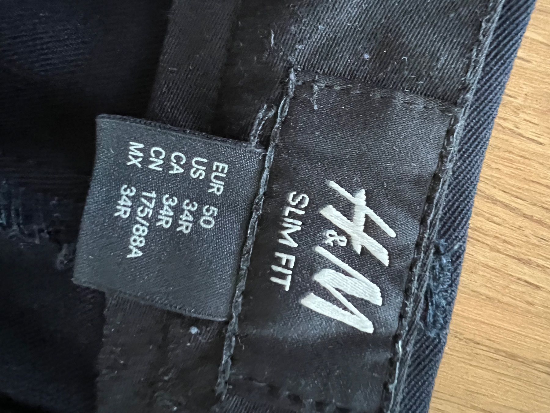 H&M Pantaloni: Dunkelblaue Hose – Usato da Altendorf venduto da wqv_97 5