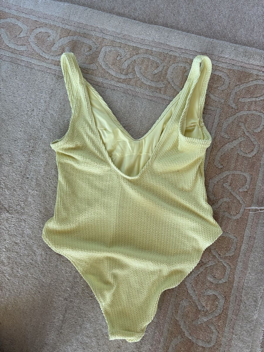 H&M Badekleider & Bikinis: Badeanzug  – Neu (gemäss Beschreibung) aus Eggersriet von car_w5cl 1