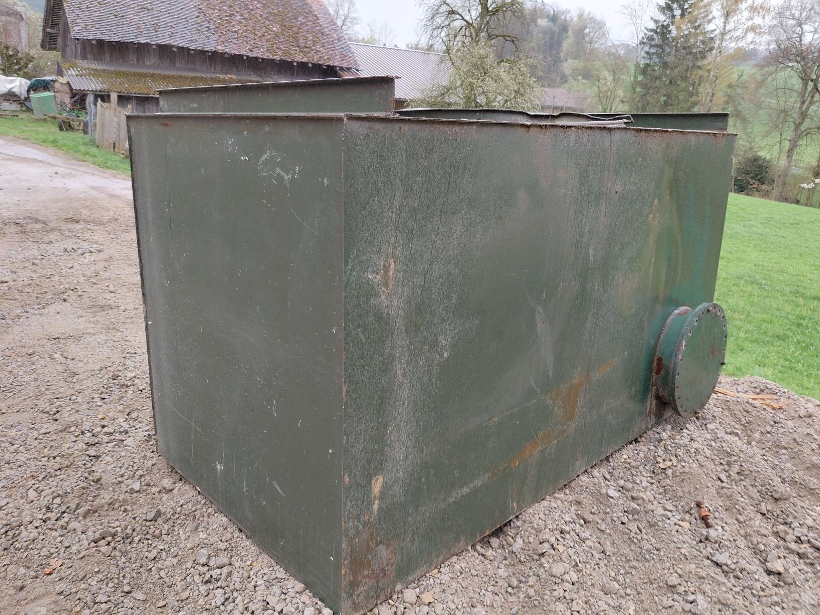 Tränken & Tröge: Wasser oder Oiltank – Gebraucht aus Kirchberg von WehrliRalph 1