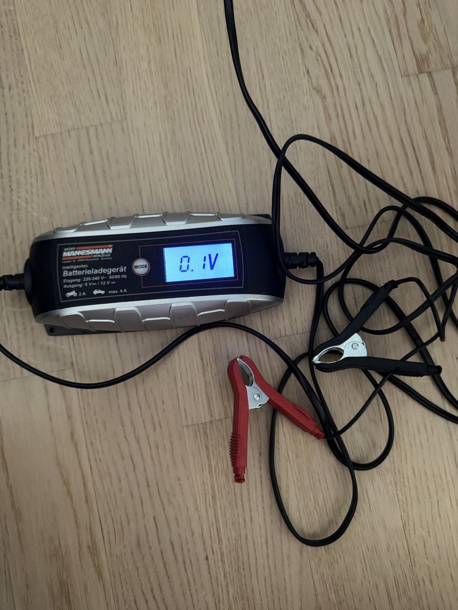 Caricabatterie: Intelligentes Batterieladegerät Brüder Mannesmann – Nuovo (secondo la descrizione) da Bülach venduto da sim_q88w