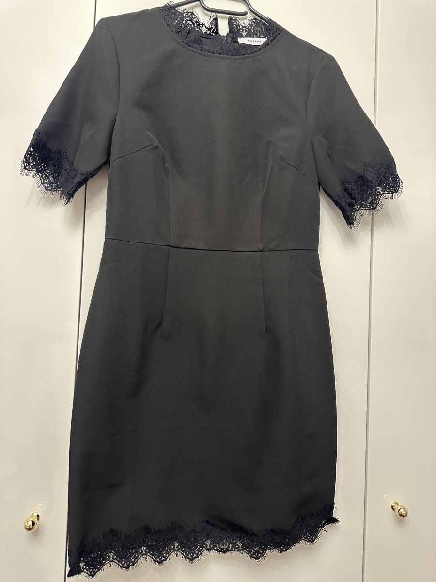 Vestiti: Elegantes Schwarzes Kleid mit Spitzendetails Gr. 36 – Usato da Perlen venduto da H.Spa