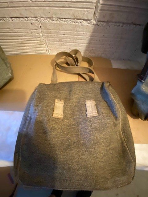 Schweizer Armee Taschen: EFFEKTENSACK , BROTSACK , GASMASKENSACK  CH ARMEE – Gebraucht aus Chur von silbermon 5