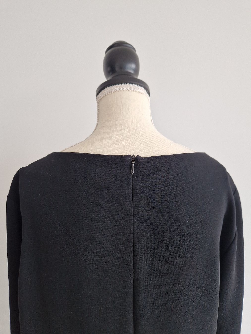 Max Mara Vestiti: MAX MARA Kleid Schwarz Gr.M/L – Nuovo (secondo la descrizione) da Horgen venduto da akkohappyshopping 6