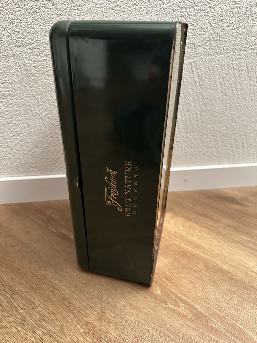 Barattoli: Freixenet Blechbox, Vintage Design, Selten. – Usato da Zürich venduto da yvonne.knoblauch 3