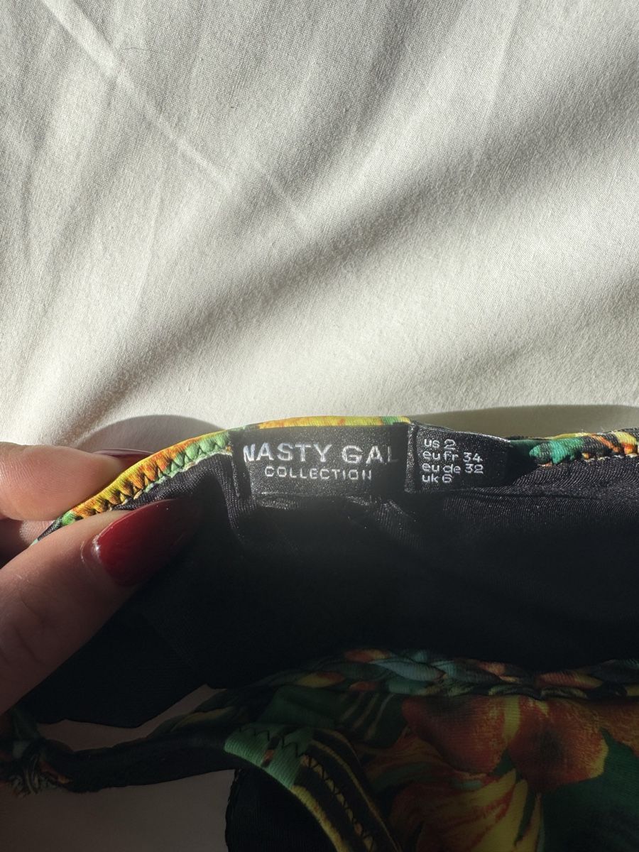 Badekleider & Bikinis: Tropical Nasty Gal Swimsuit Set – Neu und originalverpackt aus Aigle von 029_mbn 2
