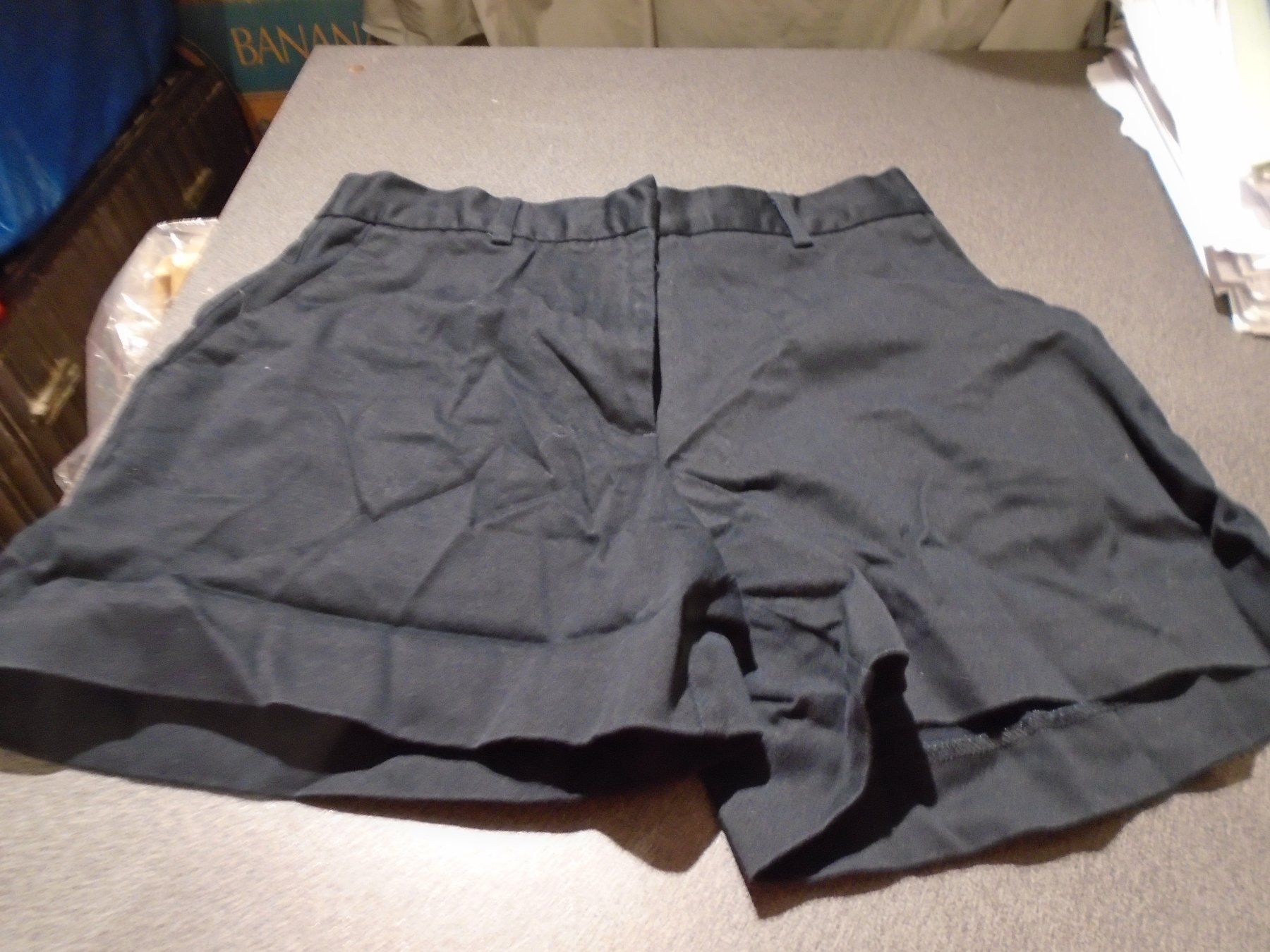 Pantaloni: Shorts Grösse 36, EASY WEAR, dunkelblau – Usato da Zürich venduto da Motzkuh