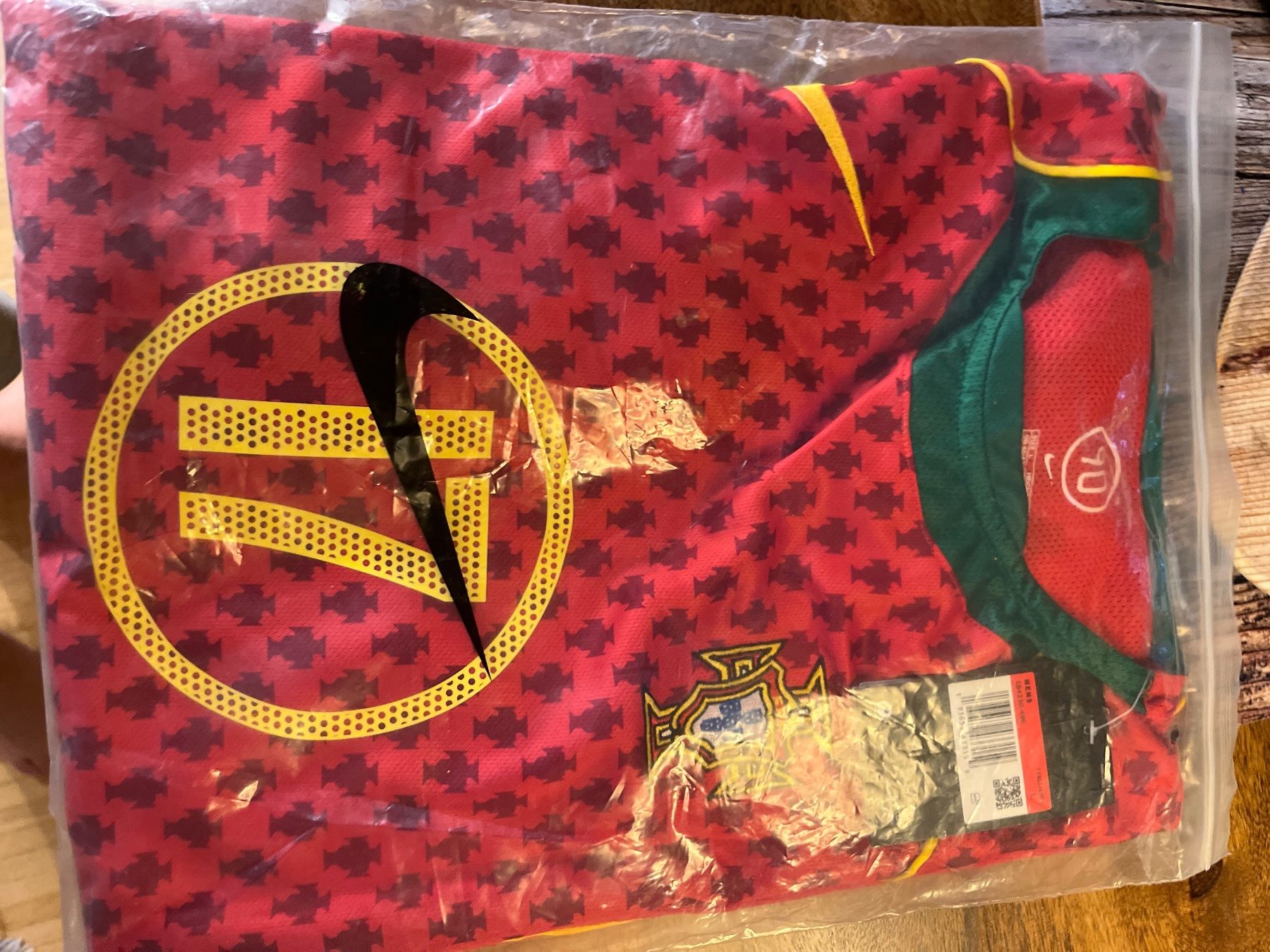 Nike Maillots de corps & Pantalons: Cristiano Ronaldo trikot 2004 – Neuf avec emballage d'origine à Wald ZH par L46 7