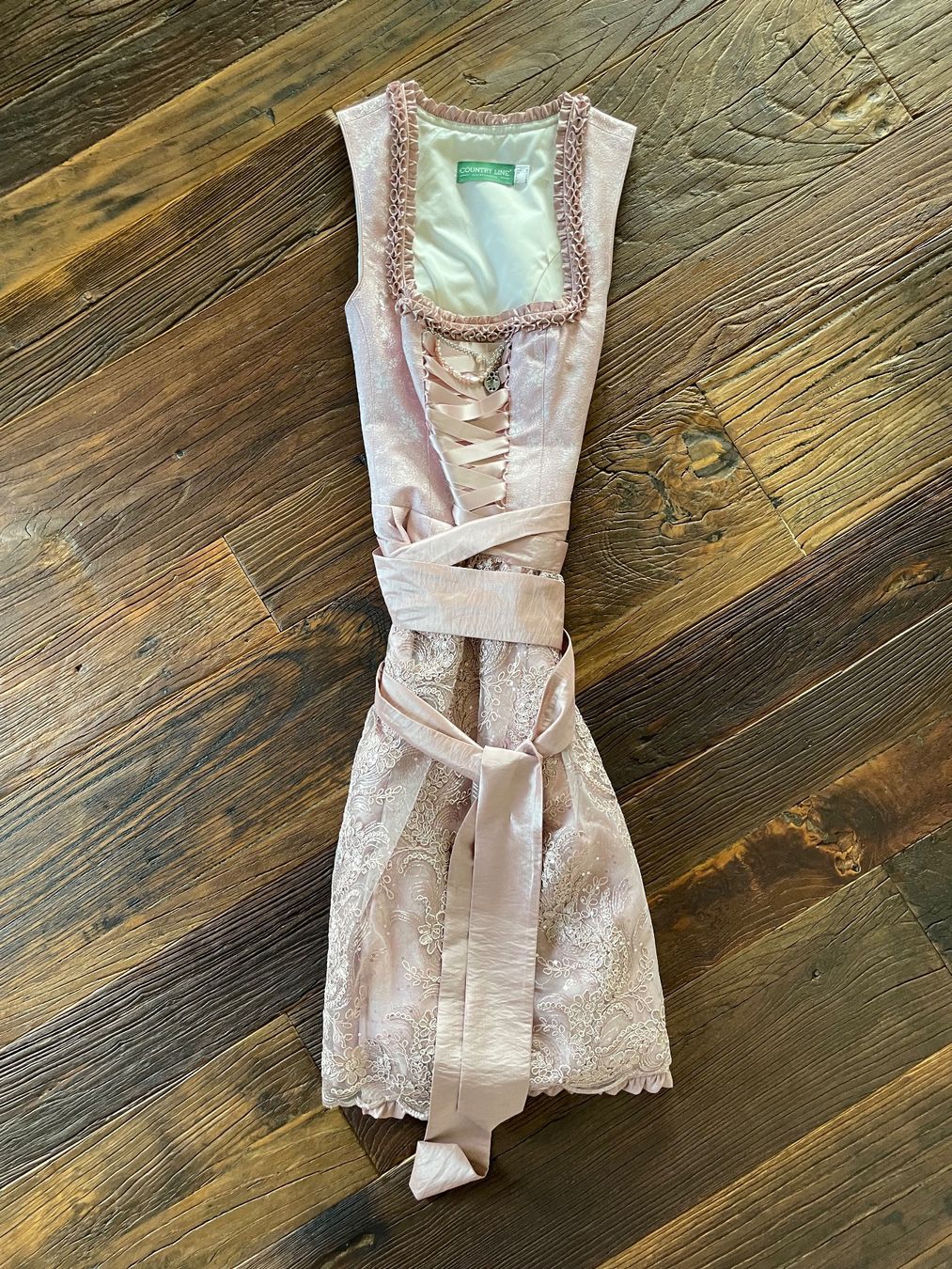 Kostüme: Dirndl mit Jacke, Country Line, rosa, Gr. 40 – Gebraucht aus Balzers von Golf-Lady 3