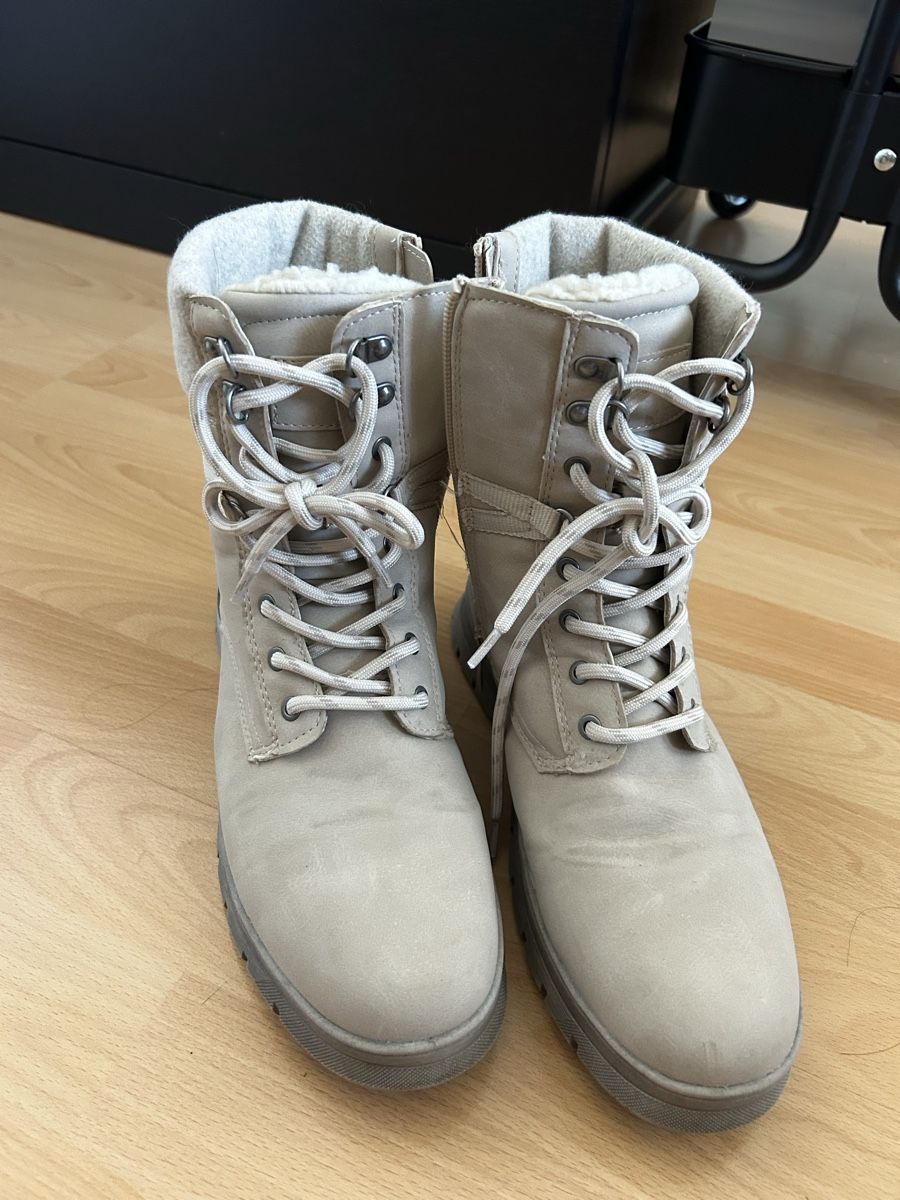 Chaussures femmes: Winter Schuhe – D'occasion à Hagendorn par Veralda 1