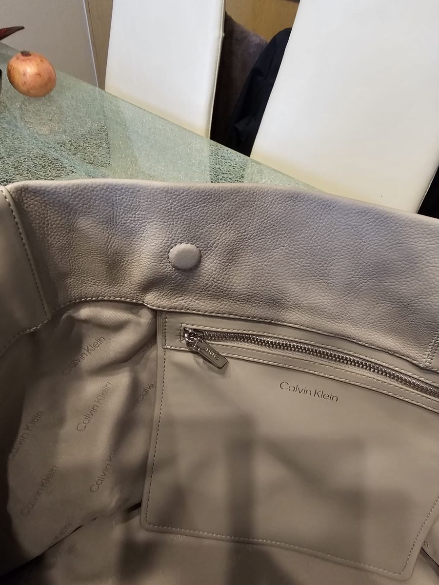 Calvin Klein Borse da donna: Calvin Klein Handtasche – Usato da Luzern venduto da Edii025 7