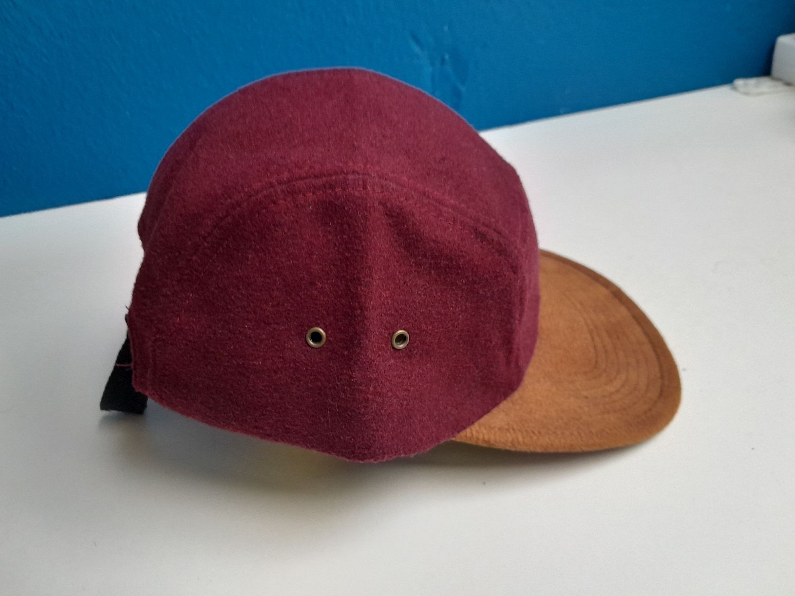 Copricapi, berretti & cappellini: casquette plate bordeaux – Usato da Genève venduto da ang_fd8z 2