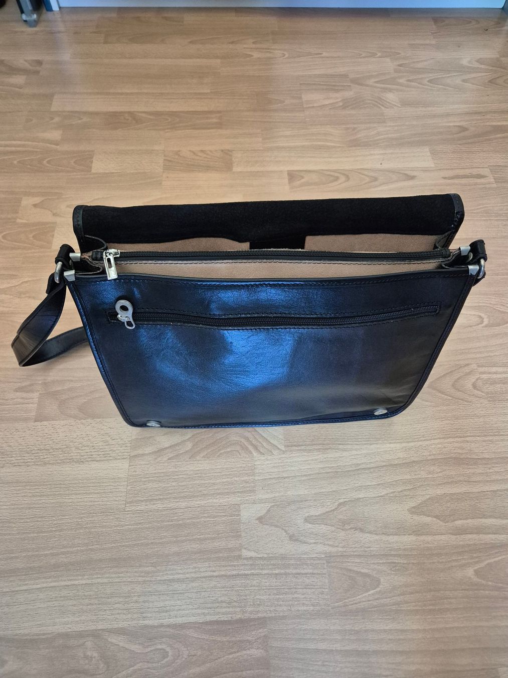 Taschen: Herren Umhänge Tasche (Tracolla) Computer Tasche – Neu und originalverpackt aus St. Gallen von Demos86 2