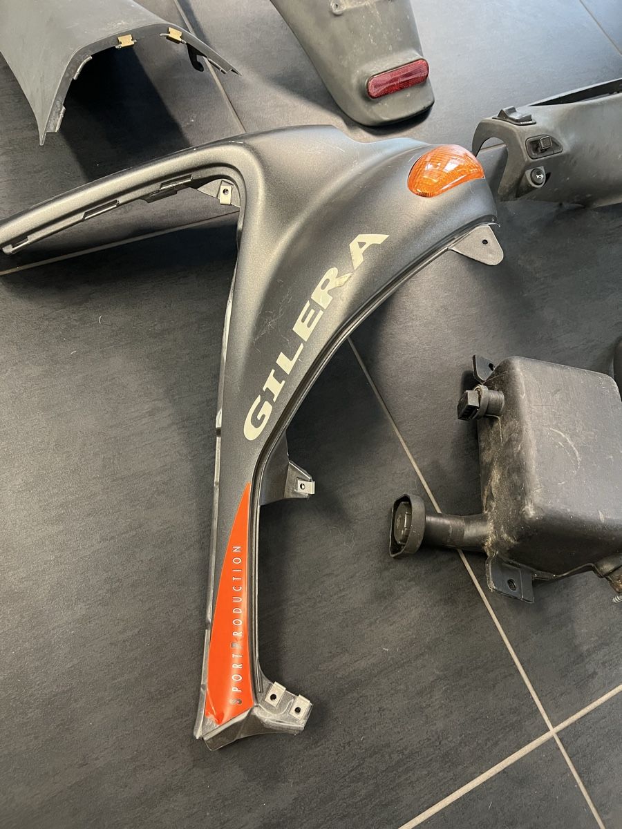 Gilera Alle Rollerersatzteile: Gilera Runner Teile – Gebraucht aus Uitikon Waldegg von Excuseme 4
