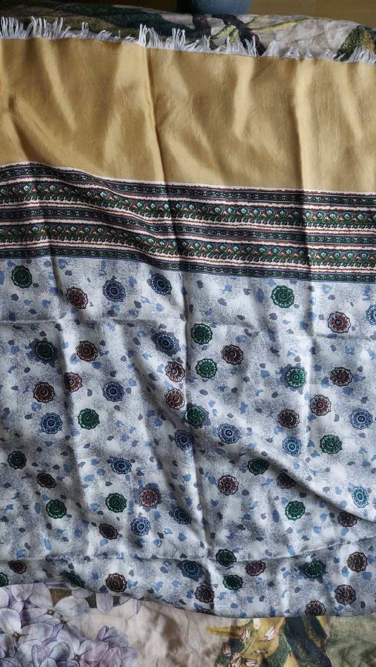 Foulard & Sciarpe: Seiden Schal – Nuovo (secondo la descrizione) da Winterthur venduto da ann_7lxx