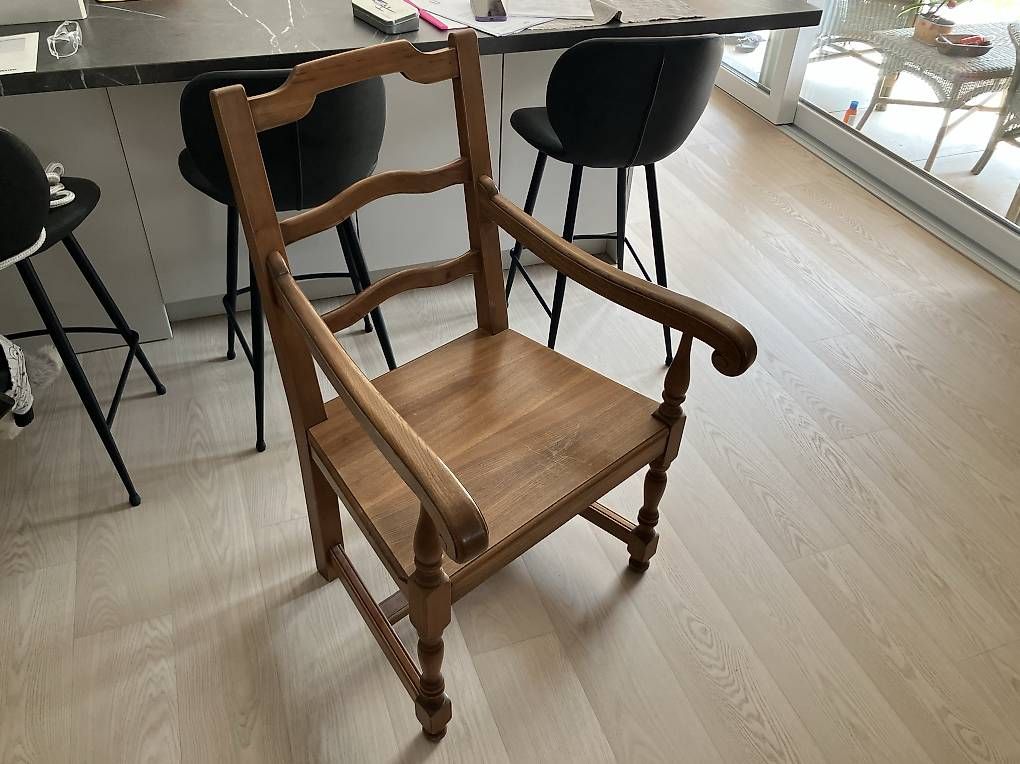 Sedie: Sedia padronale in legno – Usato da Origlio venduto da Zeto.81