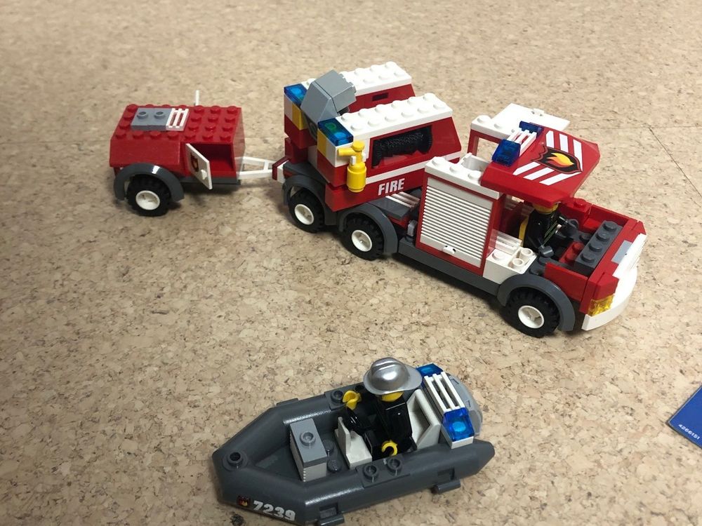 Lego Giocattoli: Lego Feuerwehrlöschzug 7239 – Usato da Ballwil venduto da goldi360 6