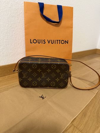Louis Vuitton Monogram Pochette Cité Bag/ Top Zustand