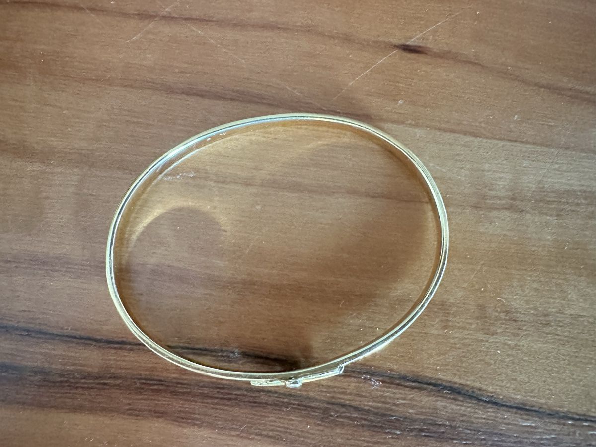 Armbänder & -reifen: Goldarmreif mit Diamant – Gebraucht aus Tann von Melnova 1
