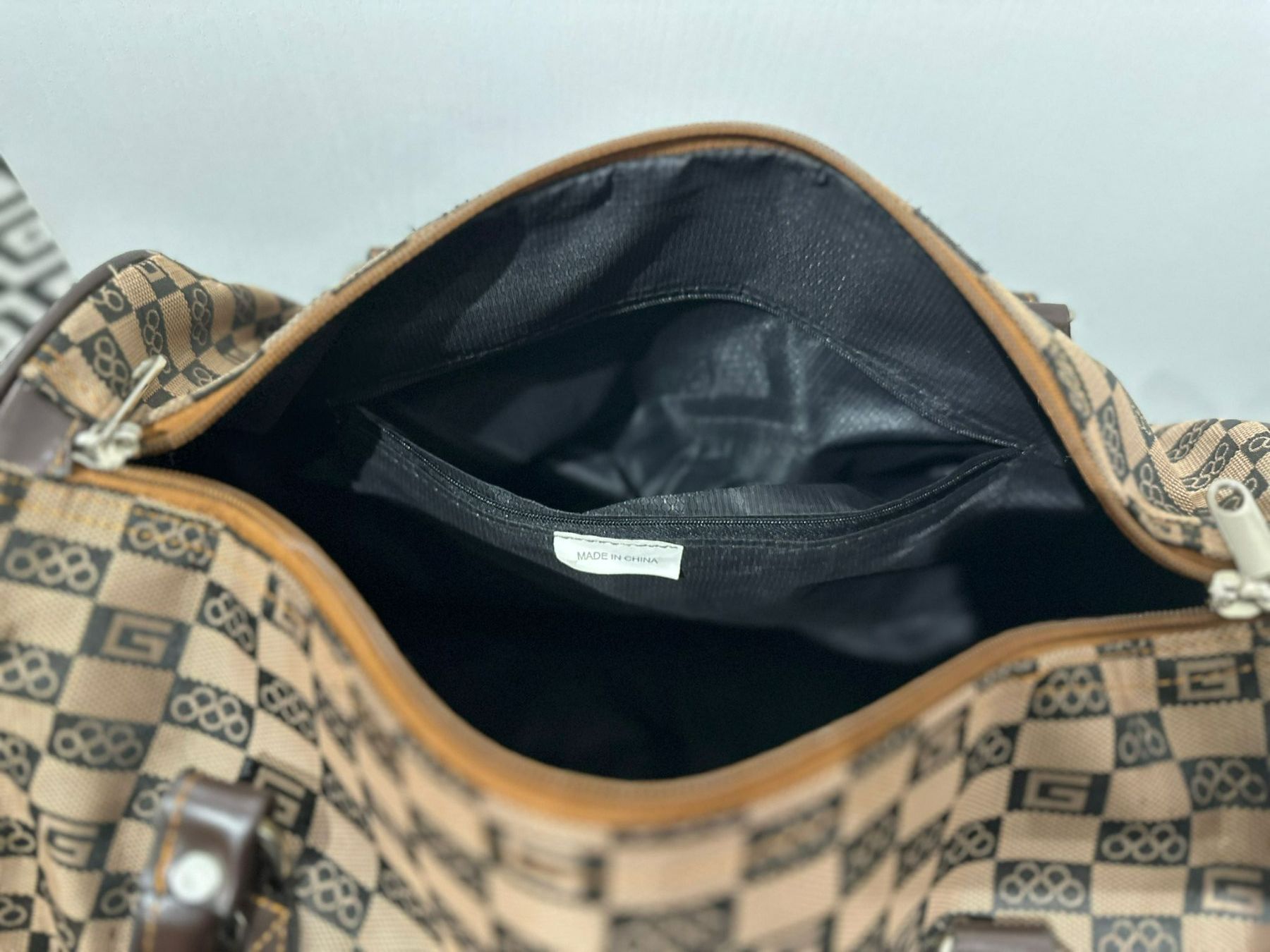 Taschen: Reisetasche - Farbe braun - Gratisversand – Neu (gemäss Beschreibung) aus winterthur von Ricardorounen 4