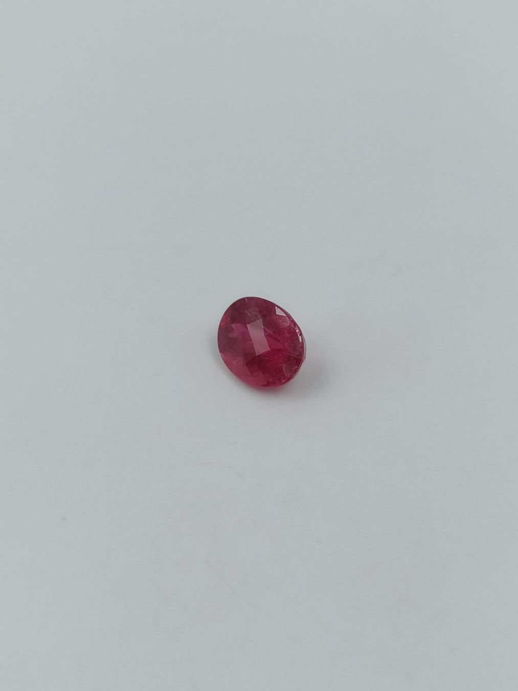 Pietre preziose: 1 PINKER OVALER TURMALIN, 8.500 CT. – Usato da Luzern venduto da EdiGem 4