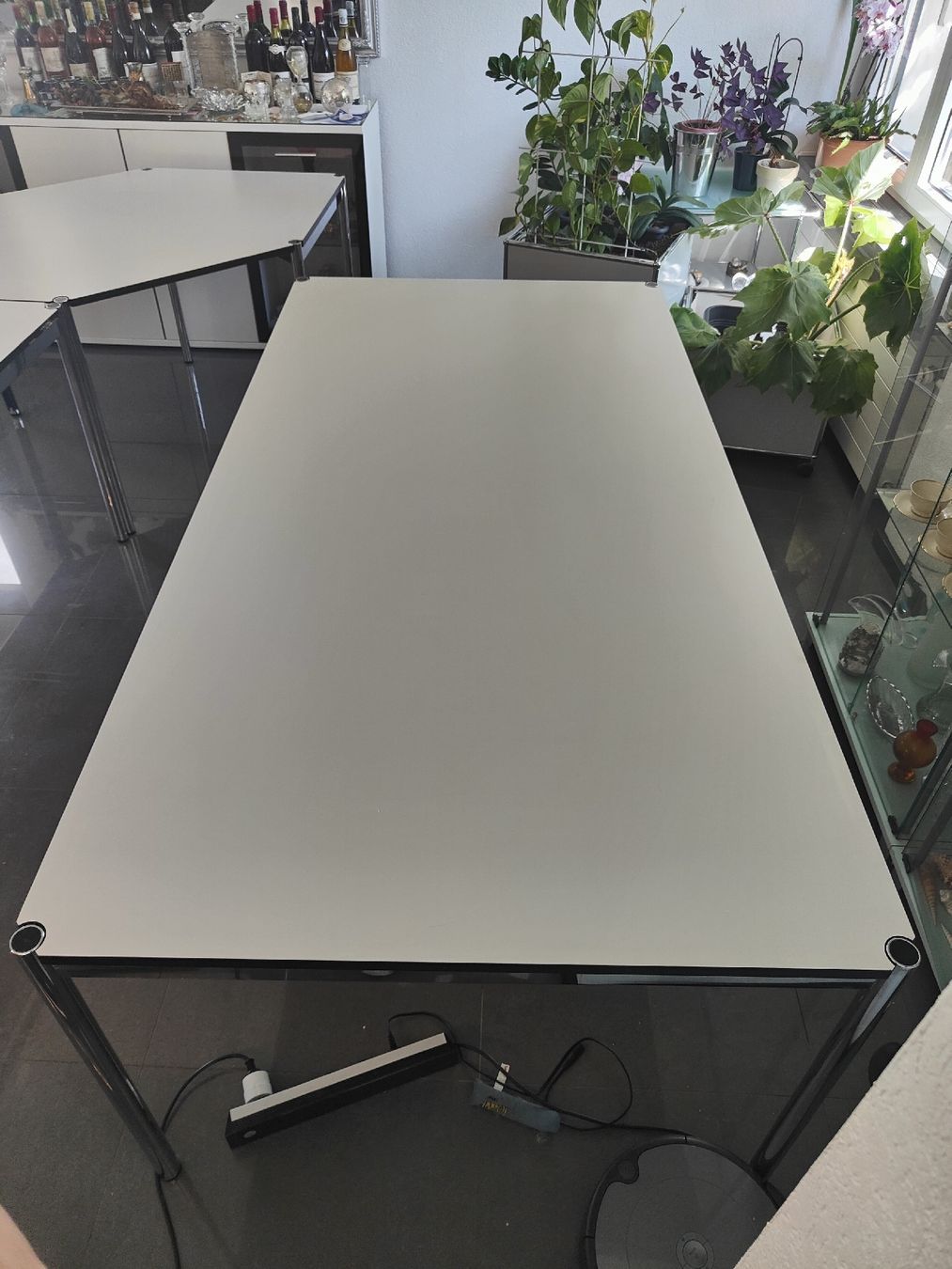 USM Tavoli: USM Tisch weiss 100 x 200 cm – Usato da Grenchen venduto da JoelBigolin 1