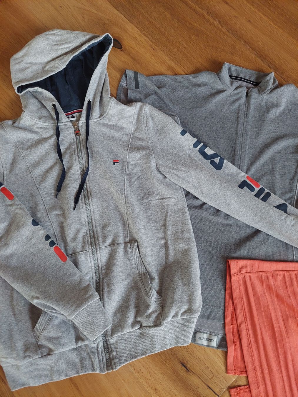 Kleiderpakete: Sportkleiderpaket, Damen, Gr. S – Gebraucht aus Schenkon von rausausdemhaus 1