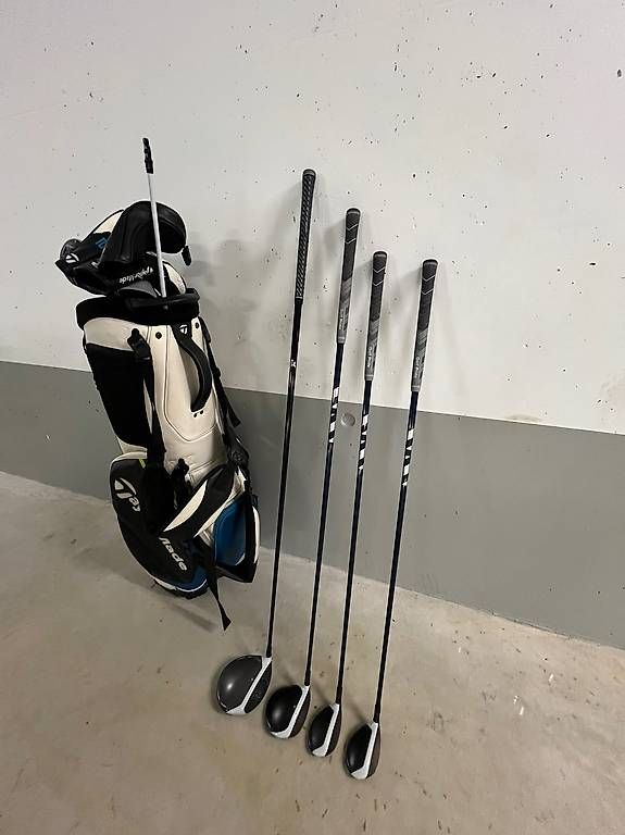 Mazze & Set: Golf - Taylormade SIM2 Tour Stand Bag & Woods + Putter – Usato da Hildisrieden venduto da leuker2903 2