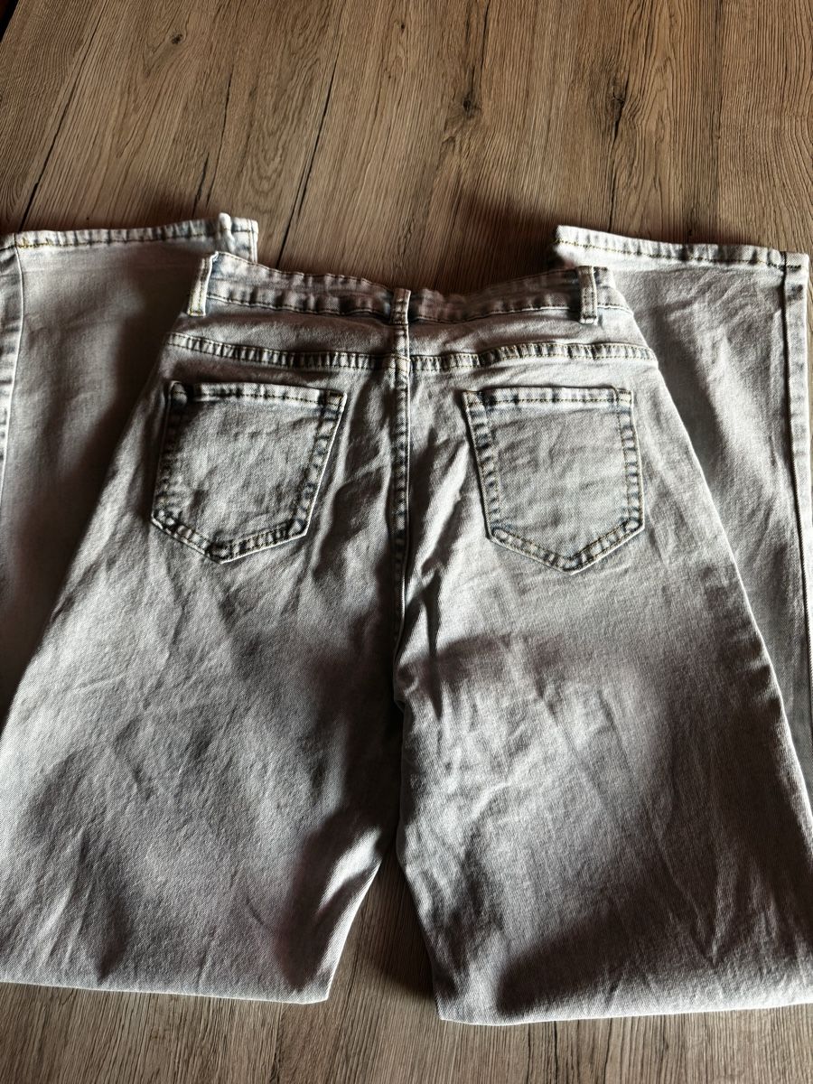 Jeans: Jeans taille haute ,taille S. – Usato da La Chaux de fonds venduto da car_f9yg 4