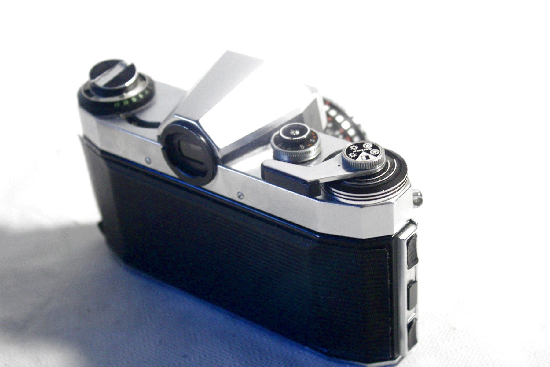 Praktica Fotocamera: PRAKTICA Nova B mit Domiplan 2.8/50 Meyer Optik Görlitz – Usato da Bern venduto da kultiges 6