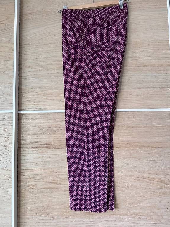 Tommy Hilfiger Pantaloni: Tommy Hilfiger - Zigarettenhosen - Grösse 6 / S – Usato da Meilen venduto da iza_scz7