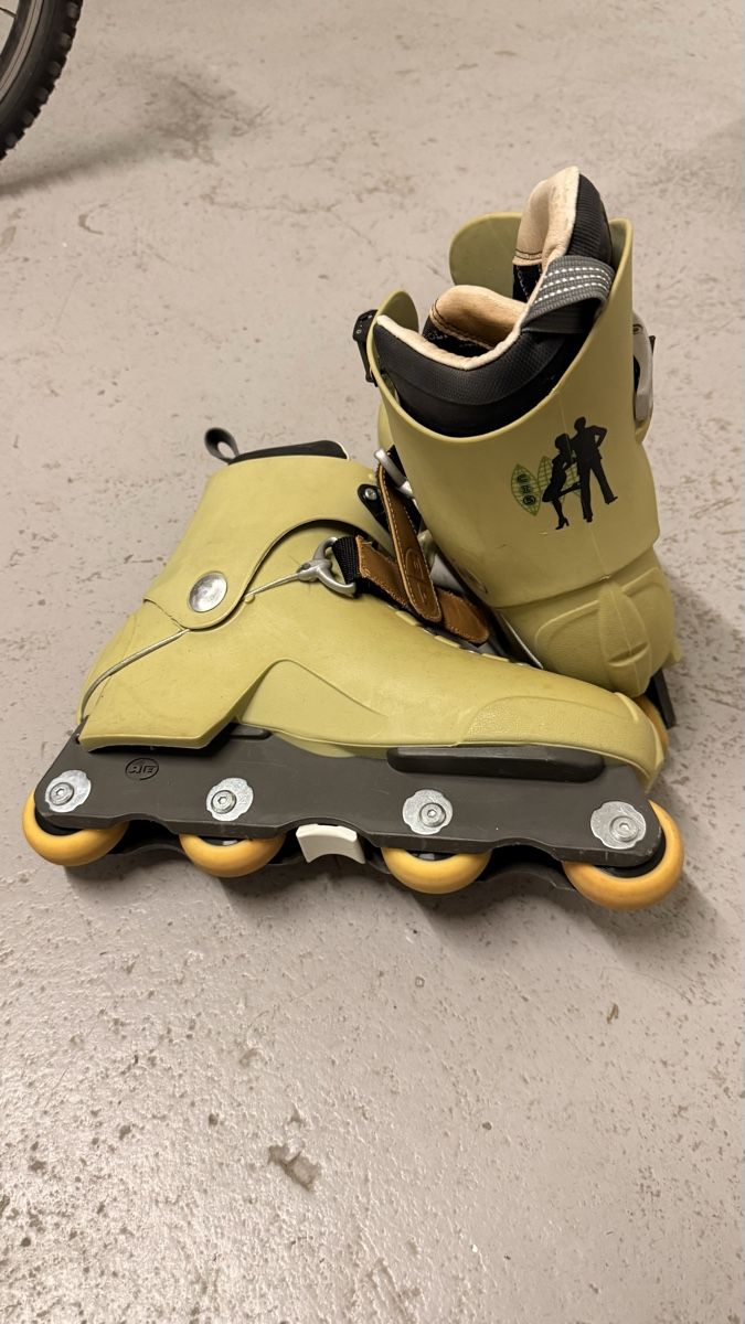 Inline-Skating & Rollschuhe: Freestyle Inline Skates  – Gebraucht aus Adliswil von kea_g68c 1