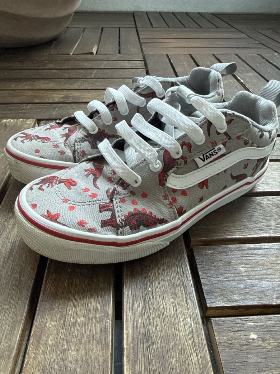 Vans Chaussures garçon: Vans Turnschuhe Dinosaurs Muster Grau Grösse 34 – D'occasion à Zürich par maraki05 1