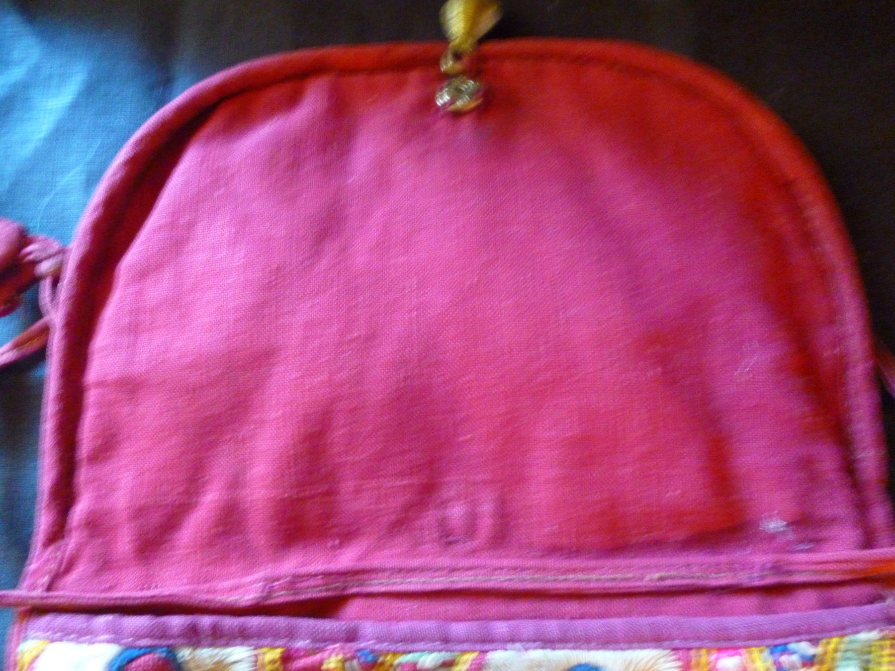 Borse da donna: Petit sac-pochette brodé avec miroirs Inde – Usato da Montreux venduto da dodeskaden 6