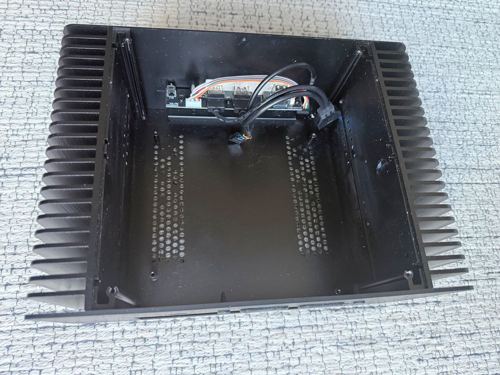 Akasa Maxwell Pro Plus Mini-ITX PC Case Fanless Silent (Gebraucht) in ...