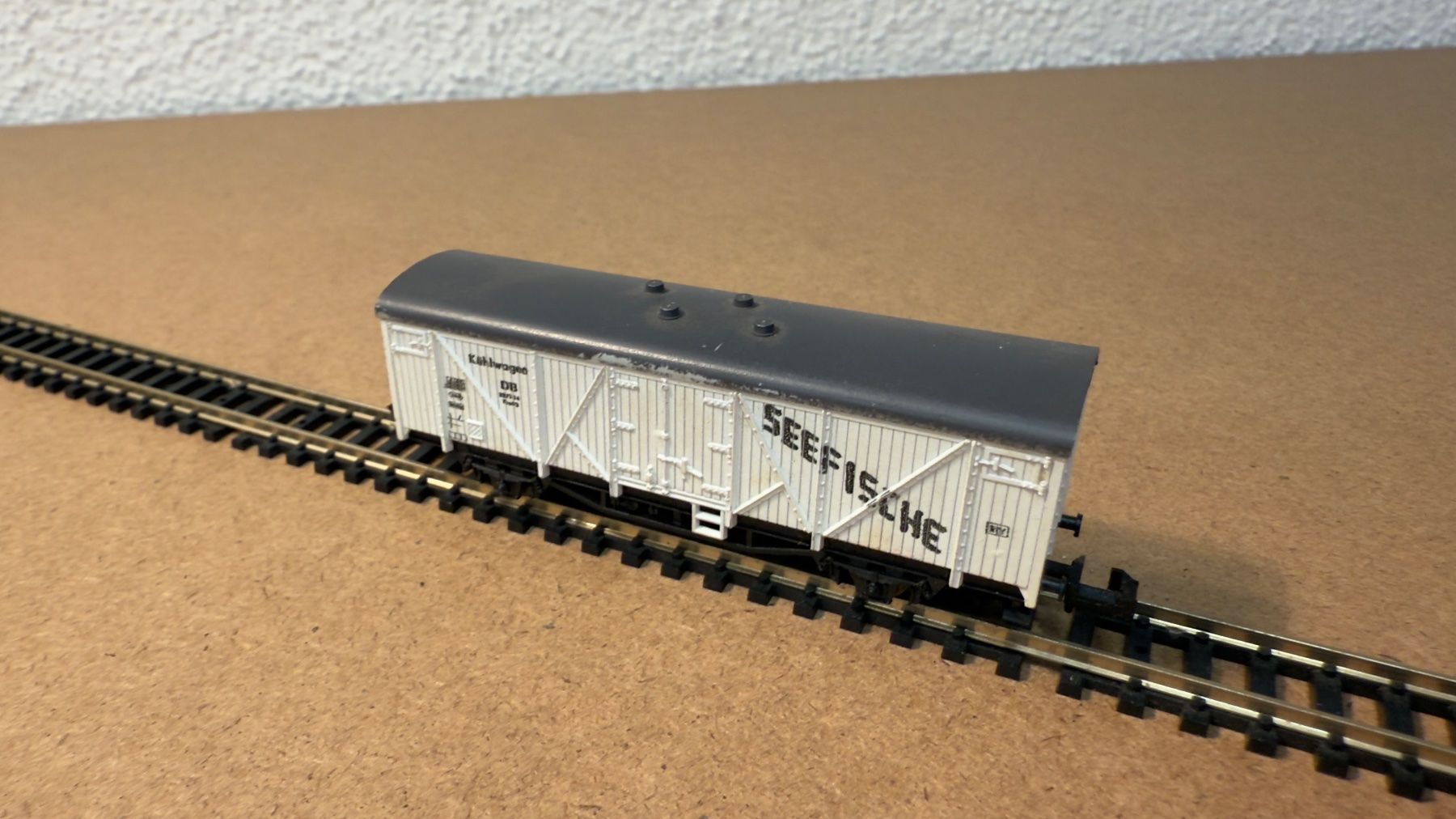 Roco Modelleisenbahnen: Roco Seefisch Güterwagen Spur N – Gebraucht aus Schlieren von rat_lq6b 2