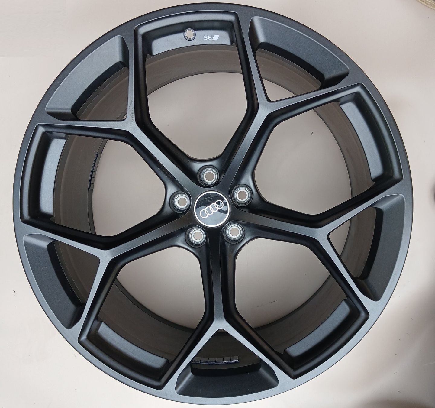 Audi Cerchioni: Audi RS6 (C8) Performance Felgen – Usato da Thayngen venduto da Joelines-Traumwelt 4