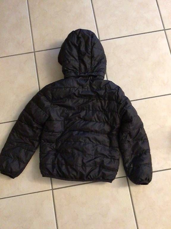 H&M Giacche & Cappotti: Jacke Größe 122/128 – Usato da Zimmerwald venduto da wuff81 1
