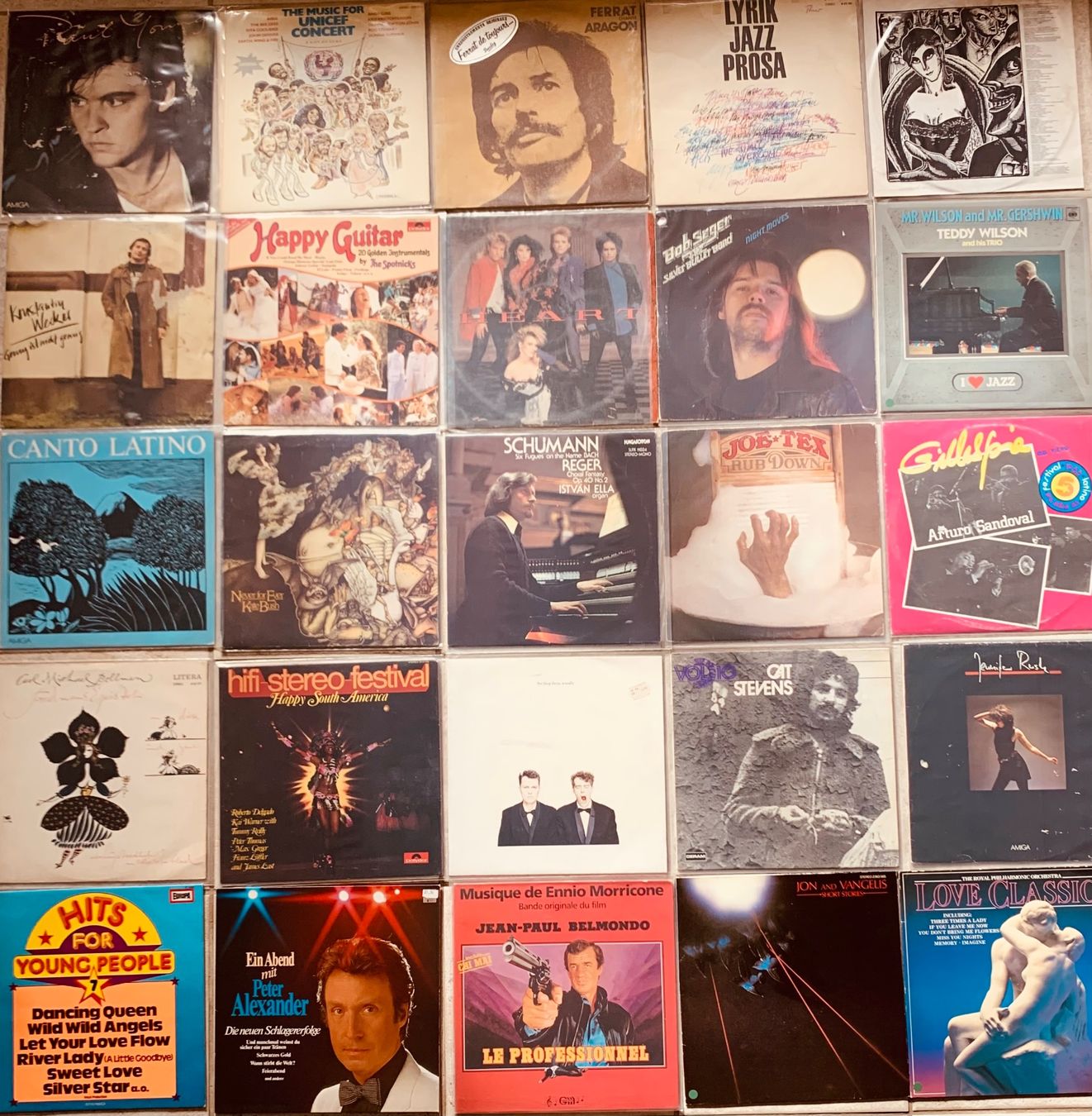 Dischi in vinile: 160x Retro Vinyl Sammlung International – Usato da Nunningen venduto da MashTape 3