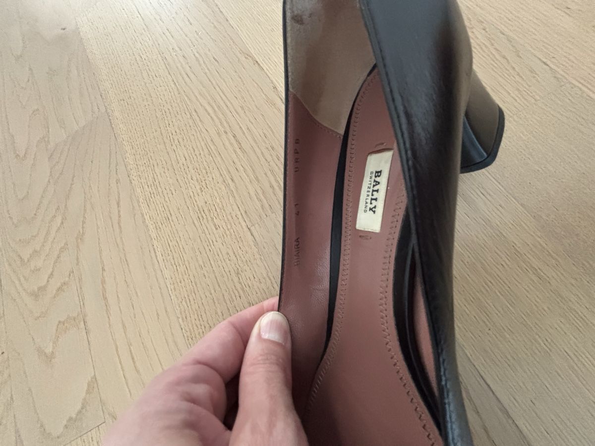 Bally Scarpe da donna: Bally Biara Pumps, schwarz in 41 – Usato da Luzern venduto da Magda1914 4