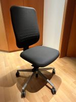 Ergonomischer Bürostuhl mit sehr leichtgängigen Rollen!