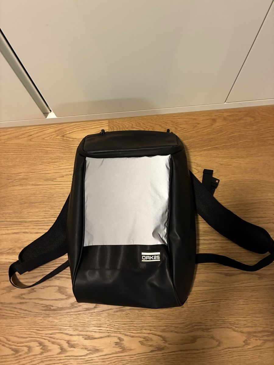 Zaini: Reflektierender Rucksack oak25 – Usato da Luzern venduto da JoymaKa 1