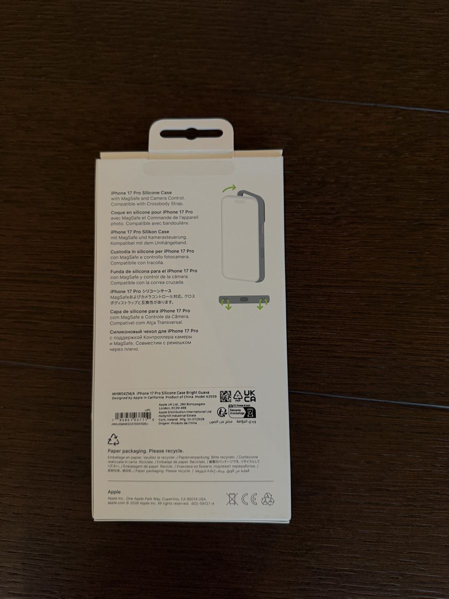 Apple Covers & Schutzfolien: Neue ungebrauchte IPhone 17 Pro Hülle – Neu und originalverpackt aus Zollikerberg von Celinesophie30 2