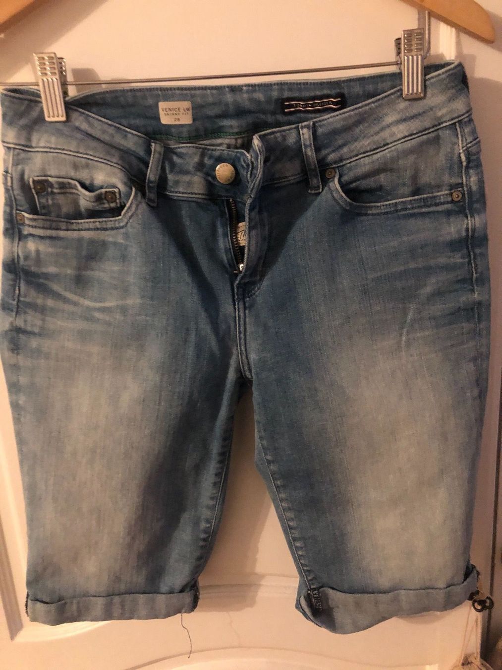 Tommy Hilfiger Jeans: Hilfiger Jeansshort Jeans 28 – Gebraucht aus Pfaffhausen von Klaras_second_hand 1
