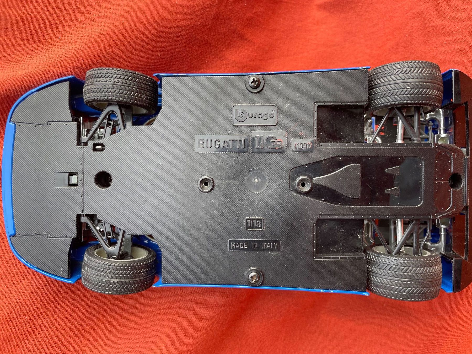 Bugatti Modellautos: Modellauto Bugatti EB110 blau Massstab 1:18 gebraucht – Gebraucht aus Luzern von nilabintang 4