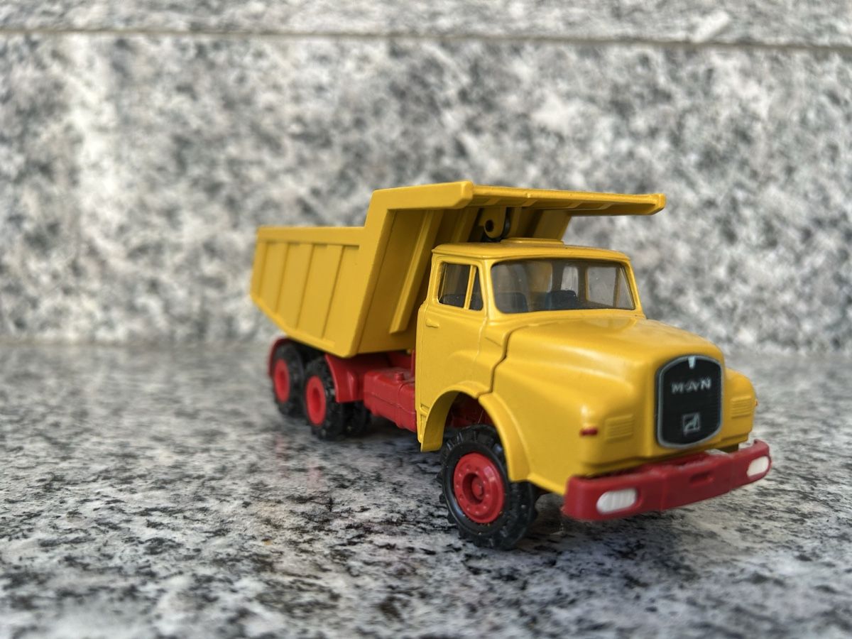 Conrad Kit di modellismo & Modellini statici: MAN Kipper , 1:50 , Conrad – Usato da Horw venduto da Tigercat635 1