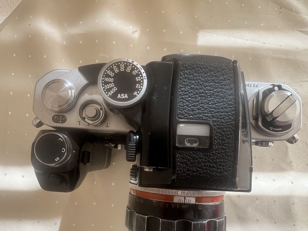 Nikon Fotocamera: Nikon F2 mit Motor – Usato da Zürich venduto da jao_2bx7 2